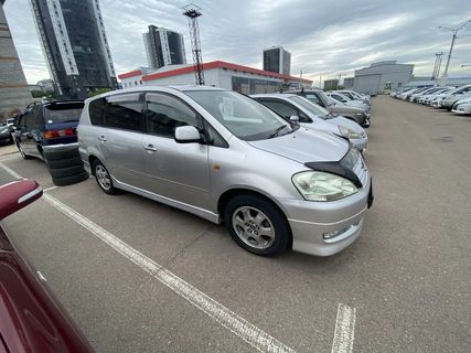 Toyota Ipsum, 2002