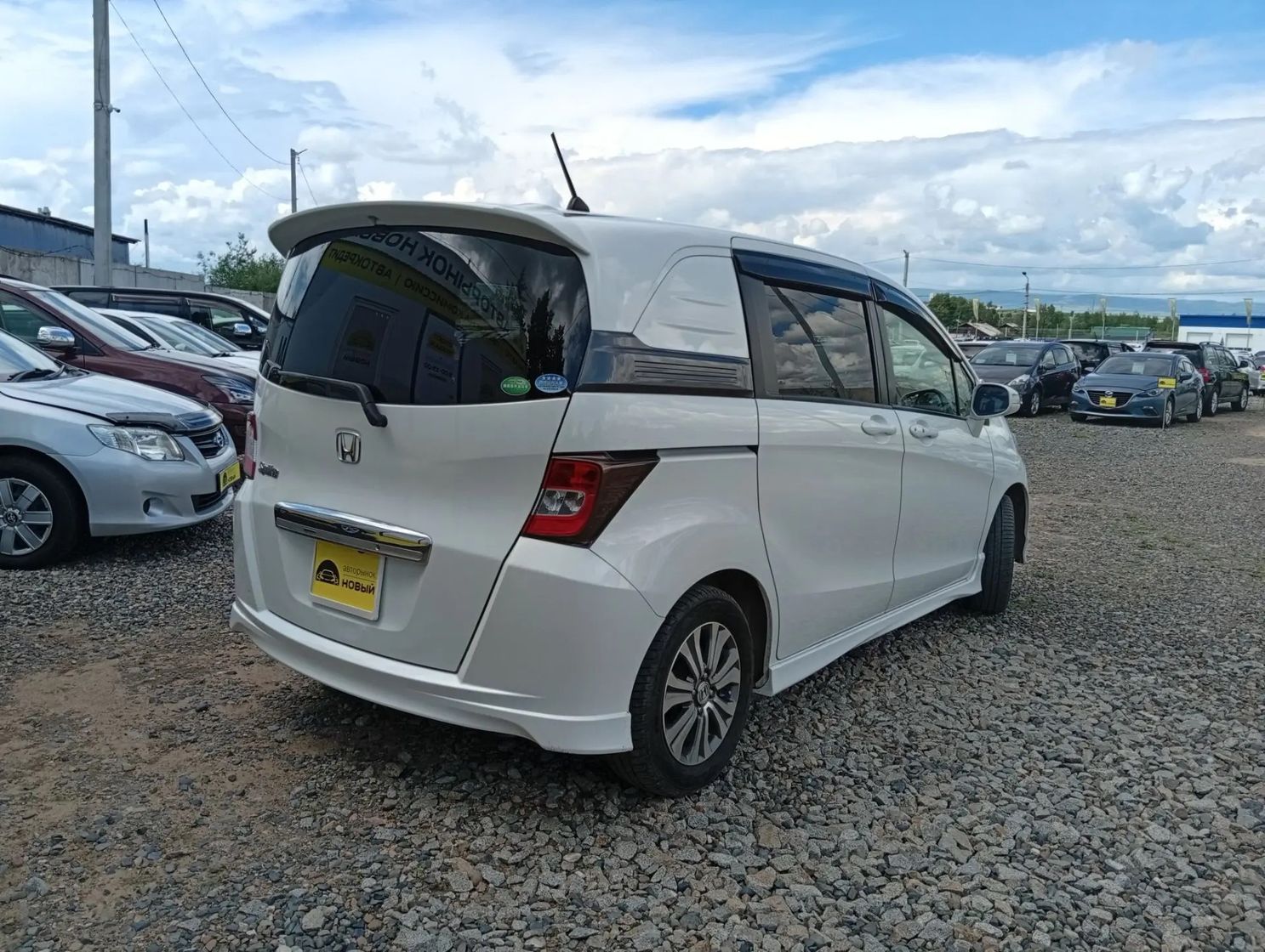 Honda Freed Spike, 2013