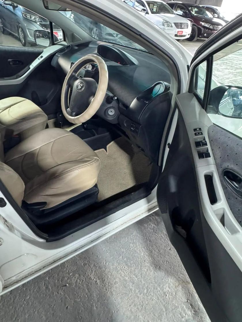 Toyota Vitz, 2008