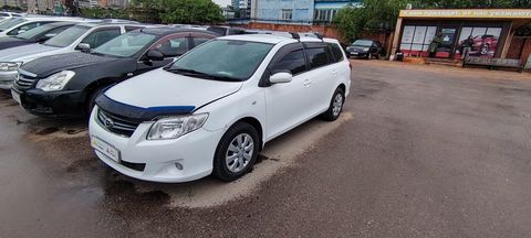 Toyota Corolla Fielder, 2011