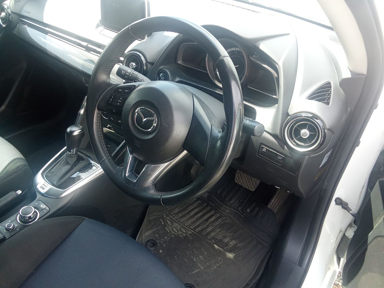 Mazda Demio, 2014