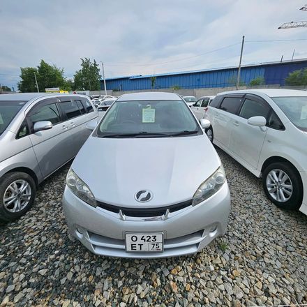 Toyota Wish, 2009