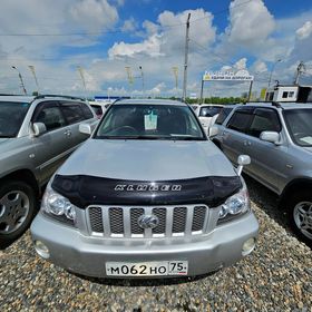Toyota Kluger V, 2001