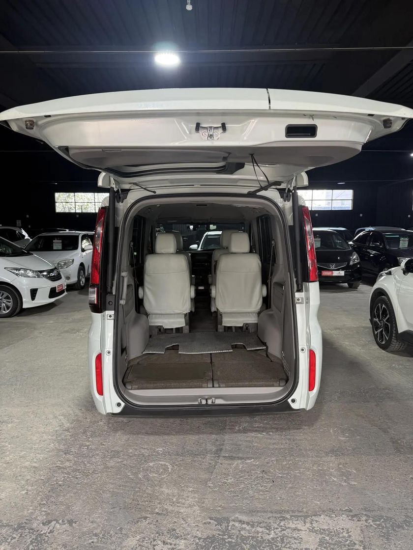 Honda Stepwgn, 2015