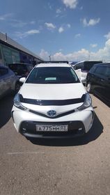 Toyota Prius Alpha, 2016