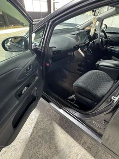 Toyota Wish, 2015