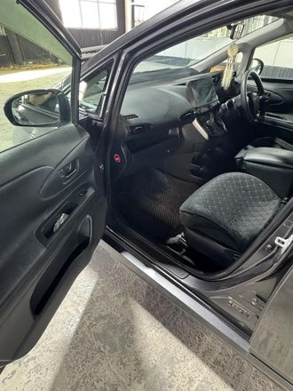 Toyota Wish, 2015