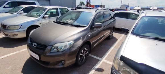 Toyota Corolla Fielder, 2011