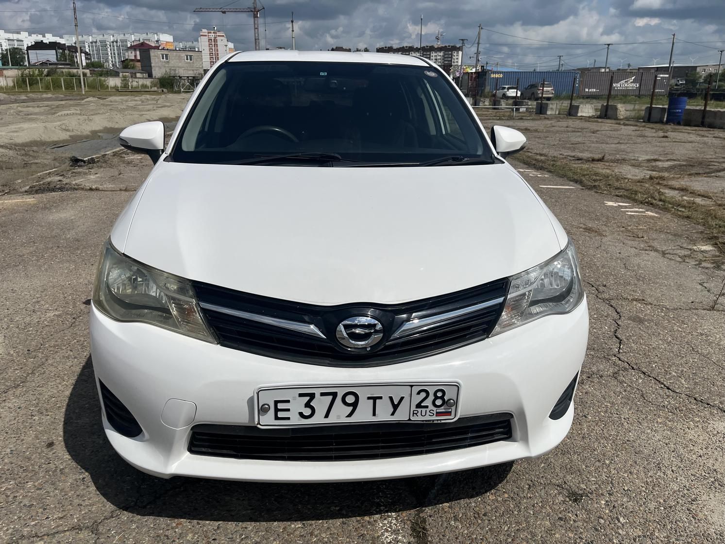 Toyota Corolla Fielder, 2012