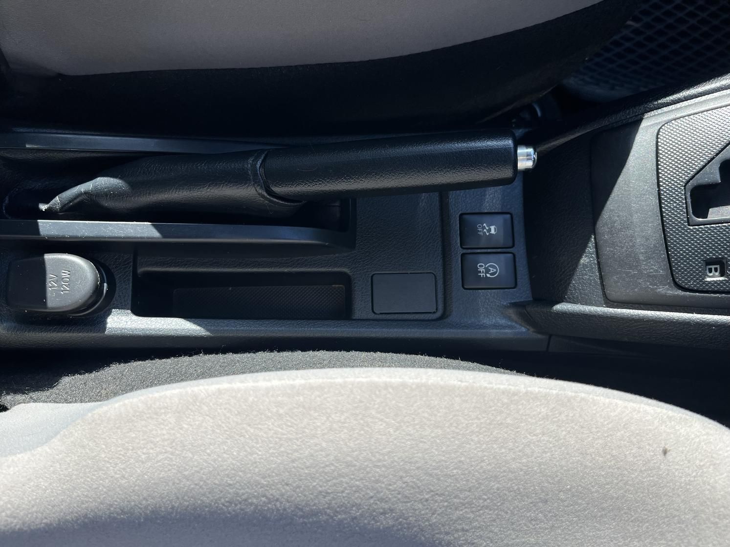 Toyota Corolla Axio, 2016