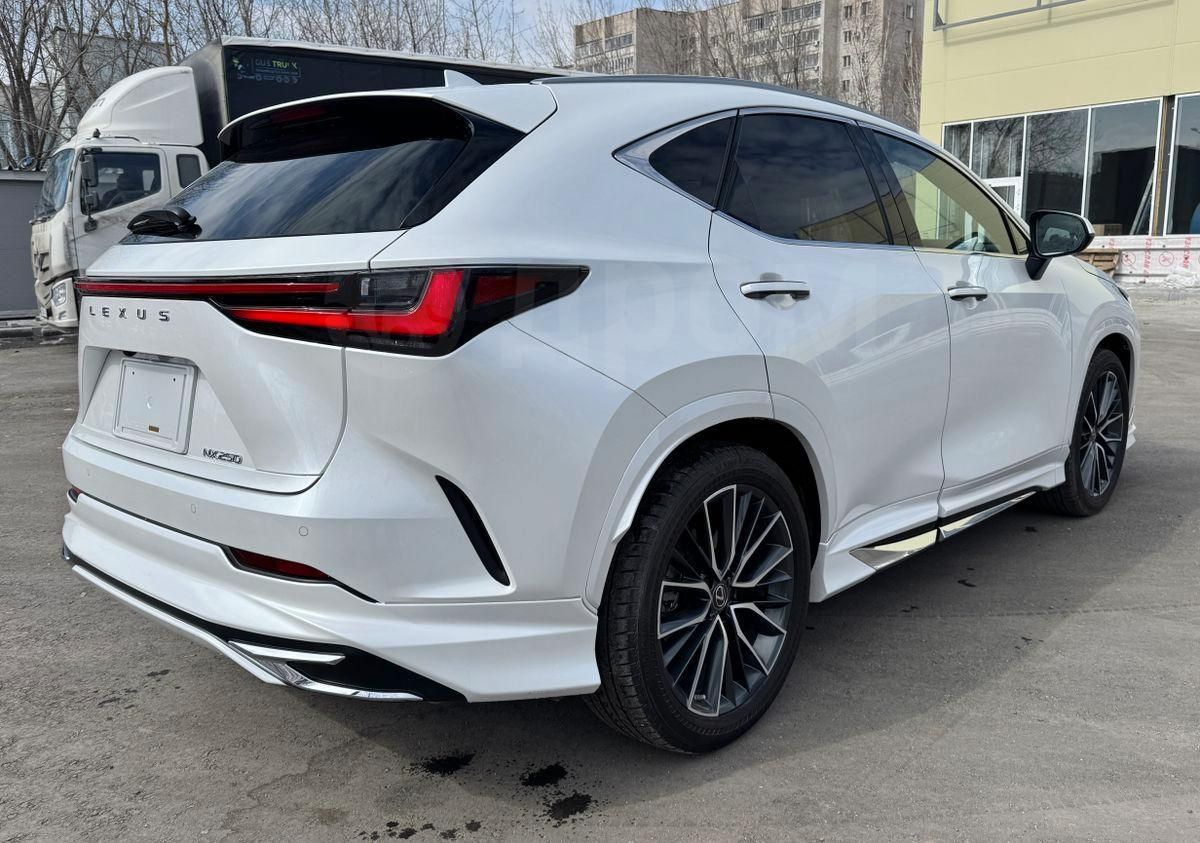 Lexus NX250, 2022