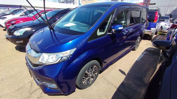 Honda Stepwgn, 2015