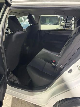 Toyota Corolla Fielder, 2012