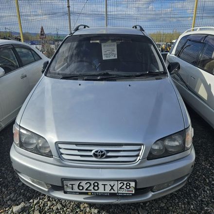 Toyota Ipsum, 1998