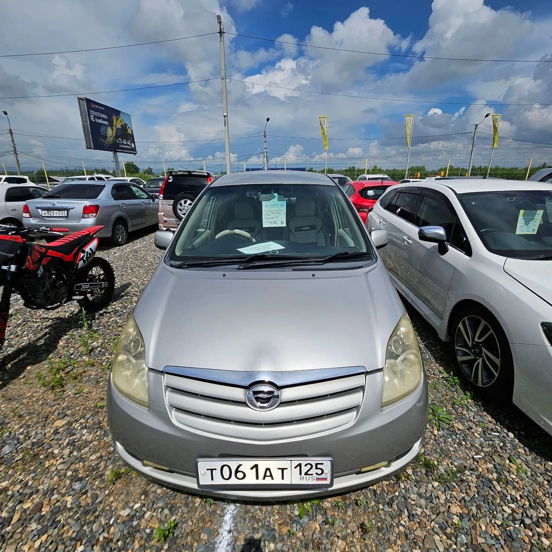 Toyota Corolla Spacio, 2004