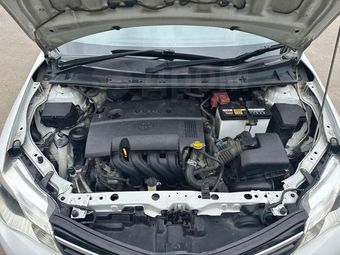 Toyota Corolla Fielder, 2013
