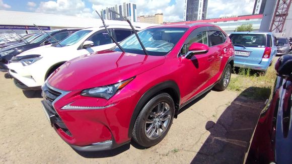Lexus NX200, 2016