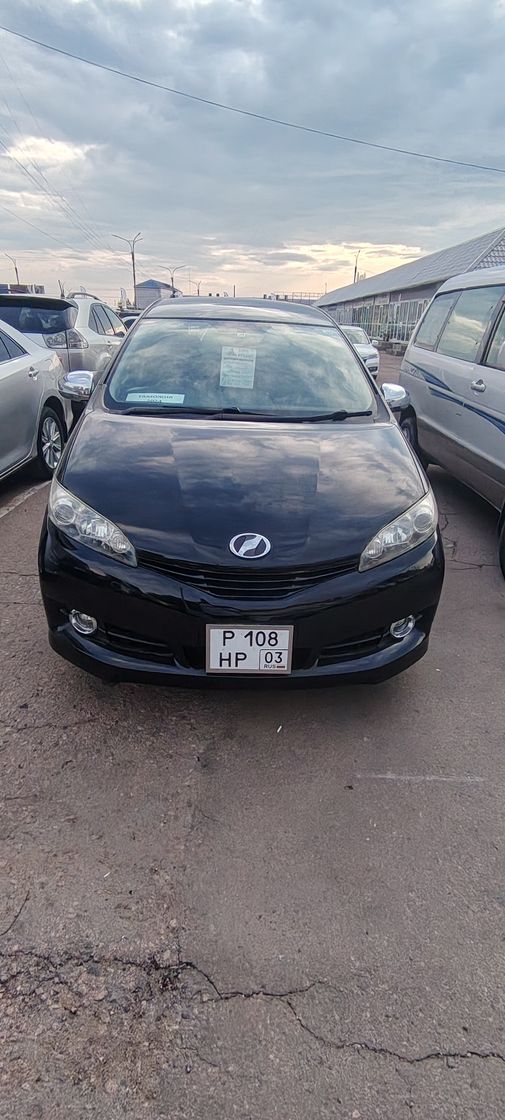 Toyota Wish, 2011