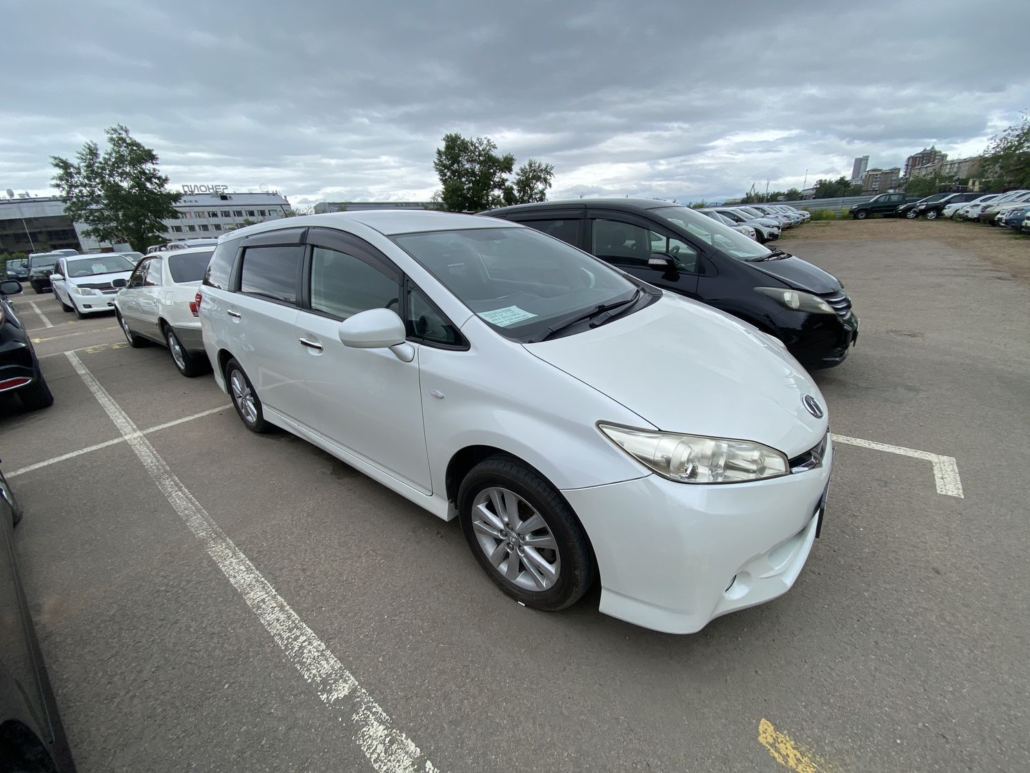 Toyota Wish, 2009