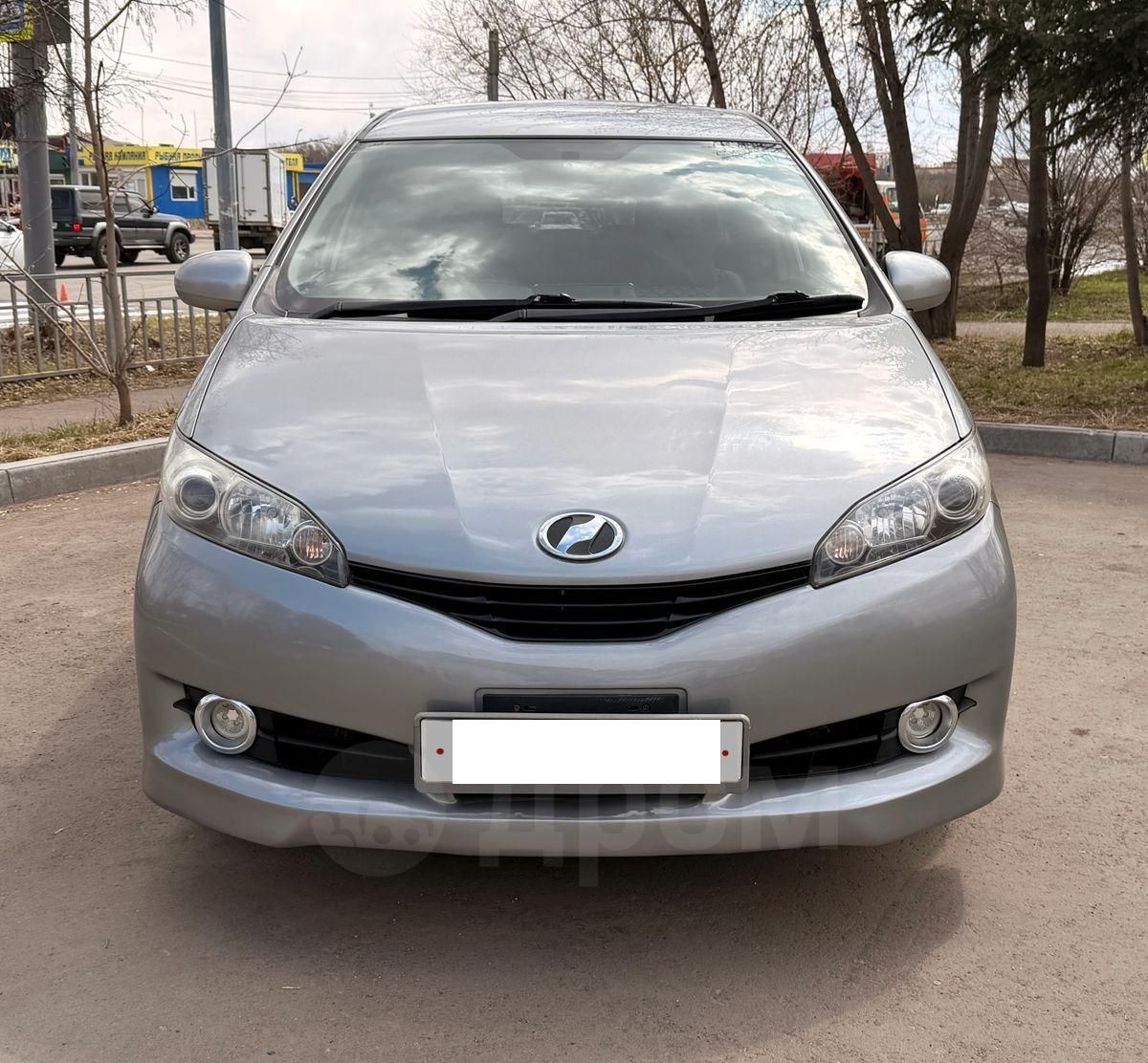 Toyota Wish, 2011