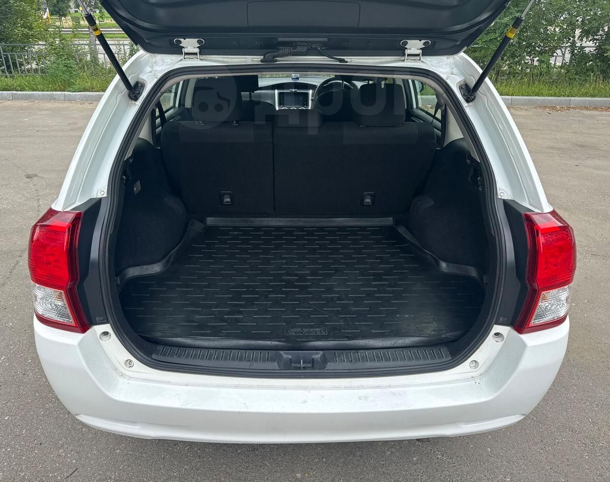 Toyota Corolla Fielder, 2013
