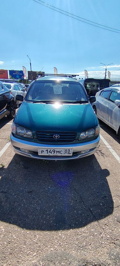 Toyota Ipsum, 1998