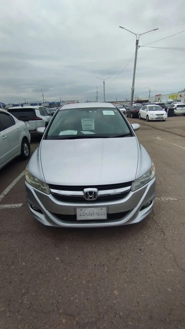 Honda Stream, 2011