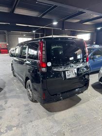 Toyota Noah, 2014