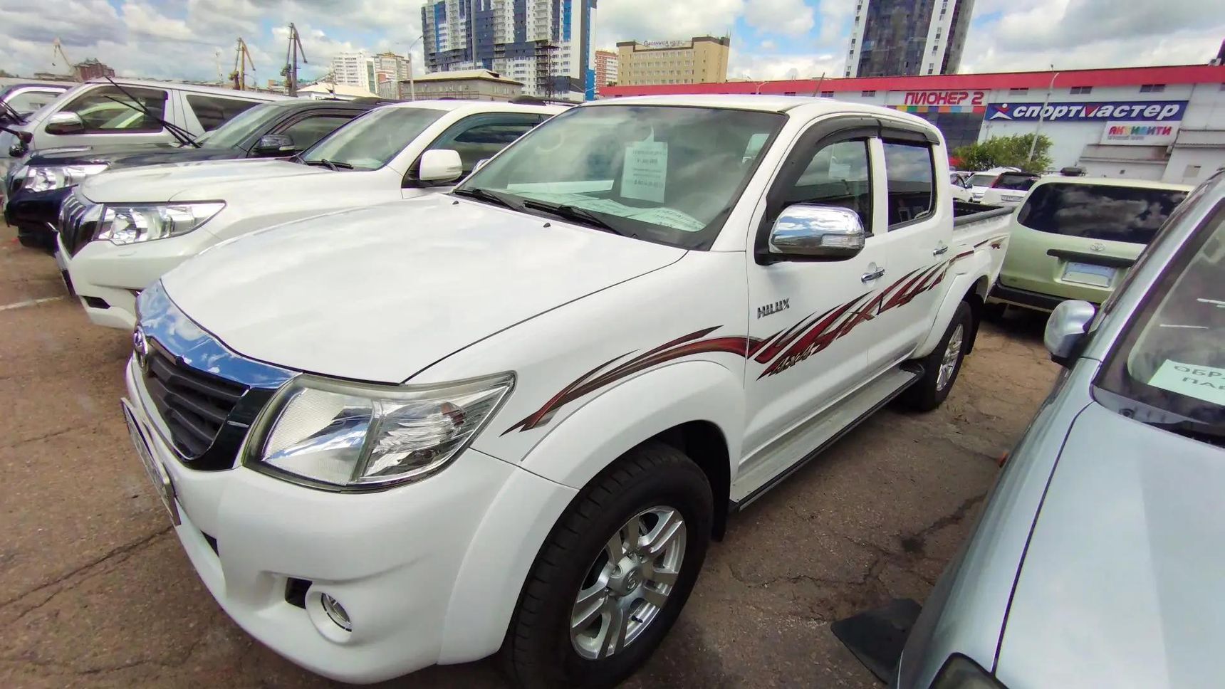 Toyota Hilux, 2013