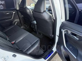 Toyota RAV4, 2021