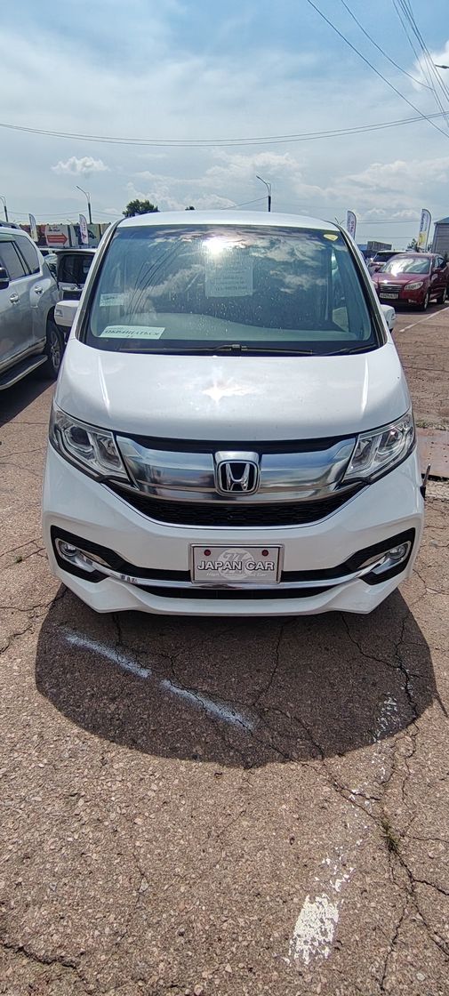 Honda Stepwgn, 2015