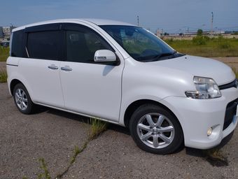 Toyota Sienta, 2012