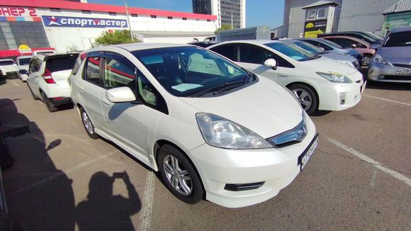Honda Fit Shuttle, 2012
