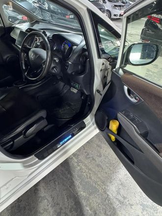Honda Fit Shuttle, 2012