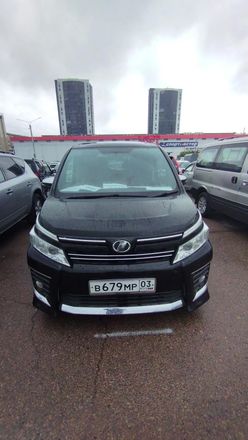 Toyota Voxy, 2015