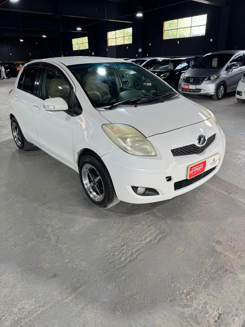 Toyota Vitz, 2008