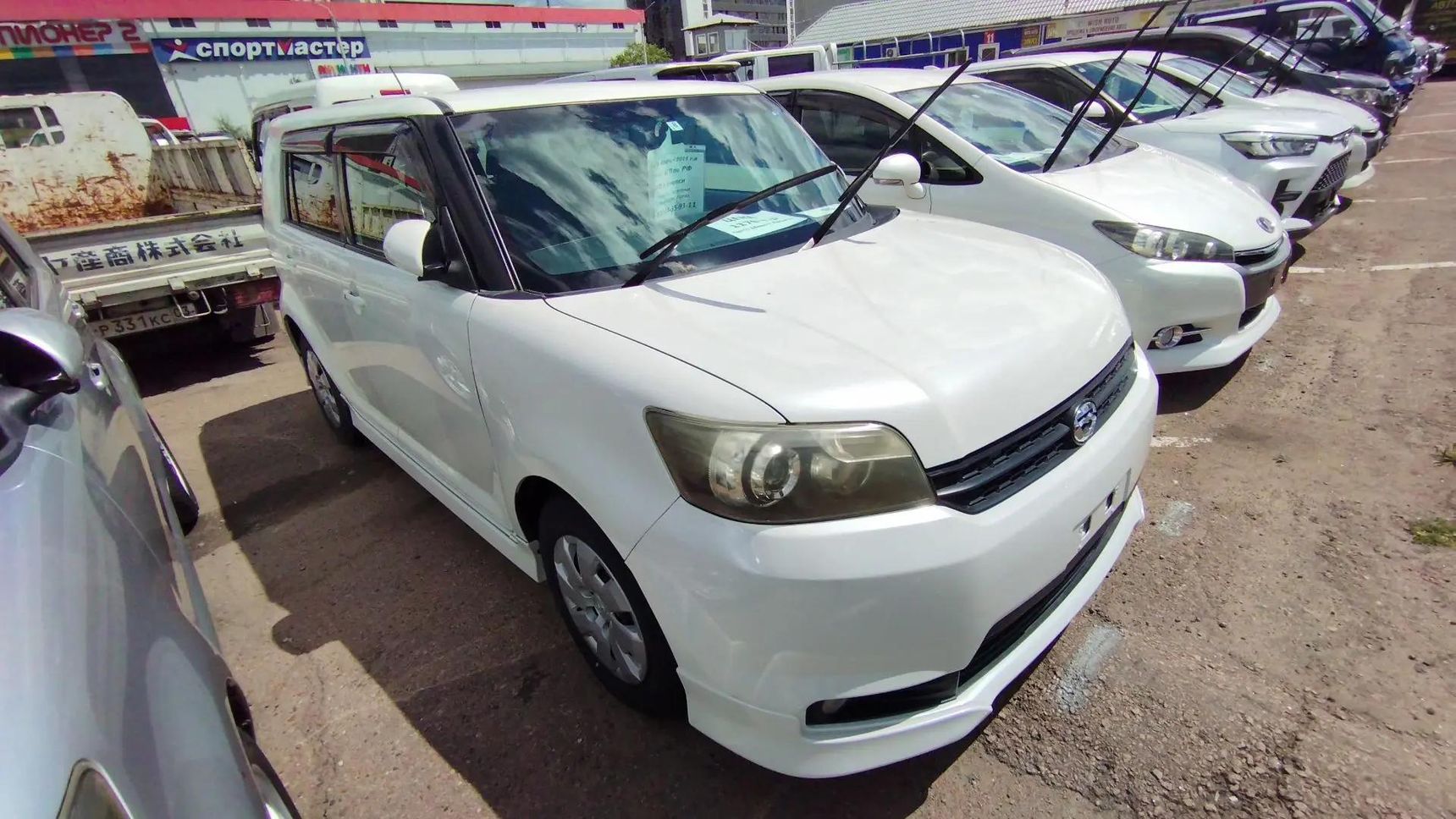 Toyota Corolla Rumion, 2011