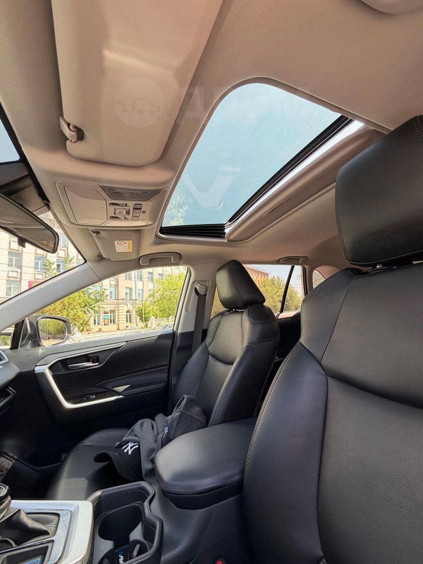 Toyota RAV4, 2020