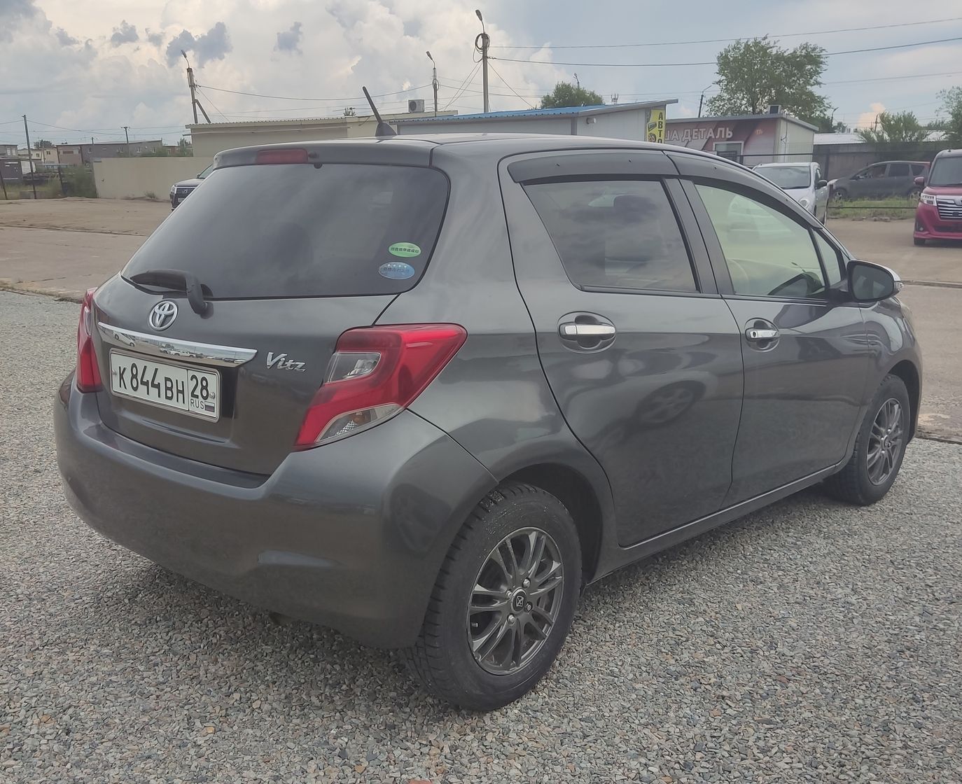 Toyota Vitz, 2014