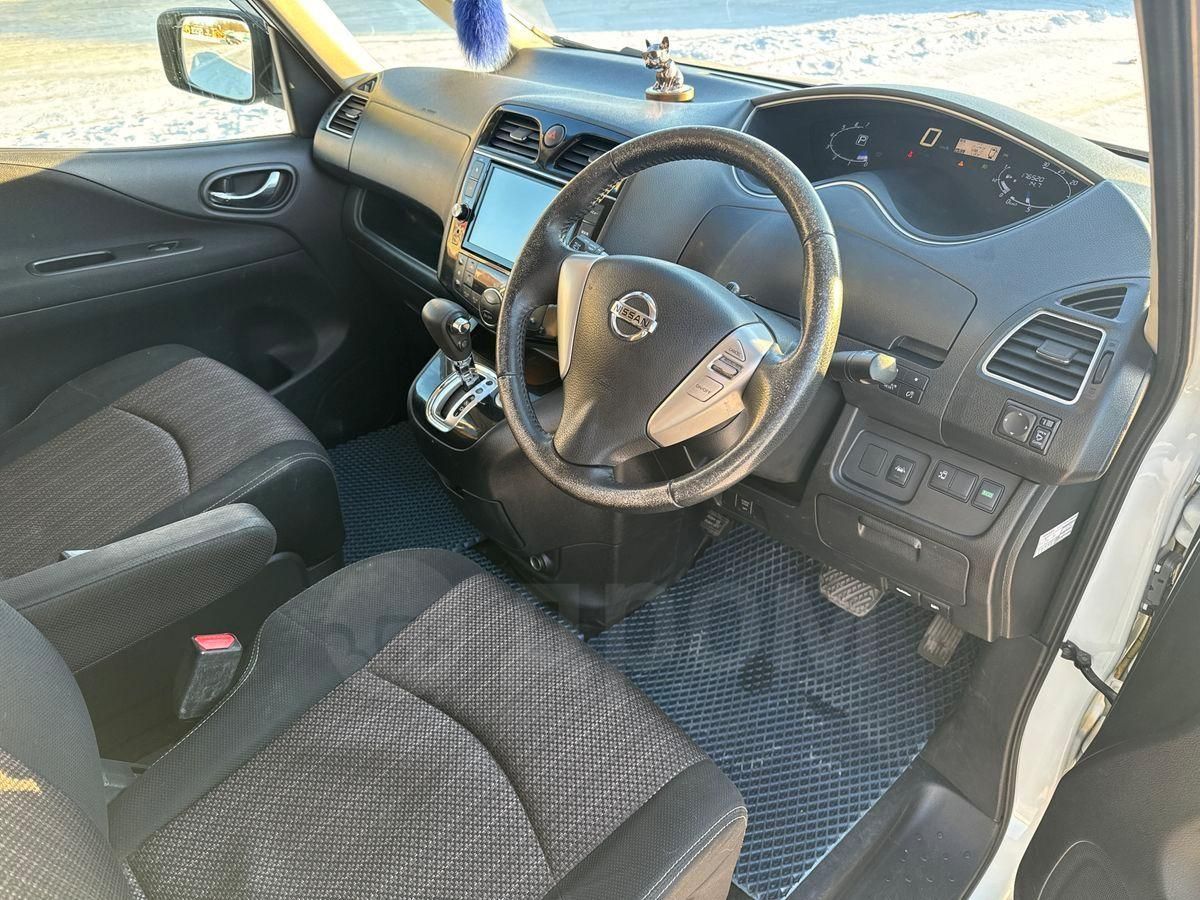 Nissan Serena, 2014