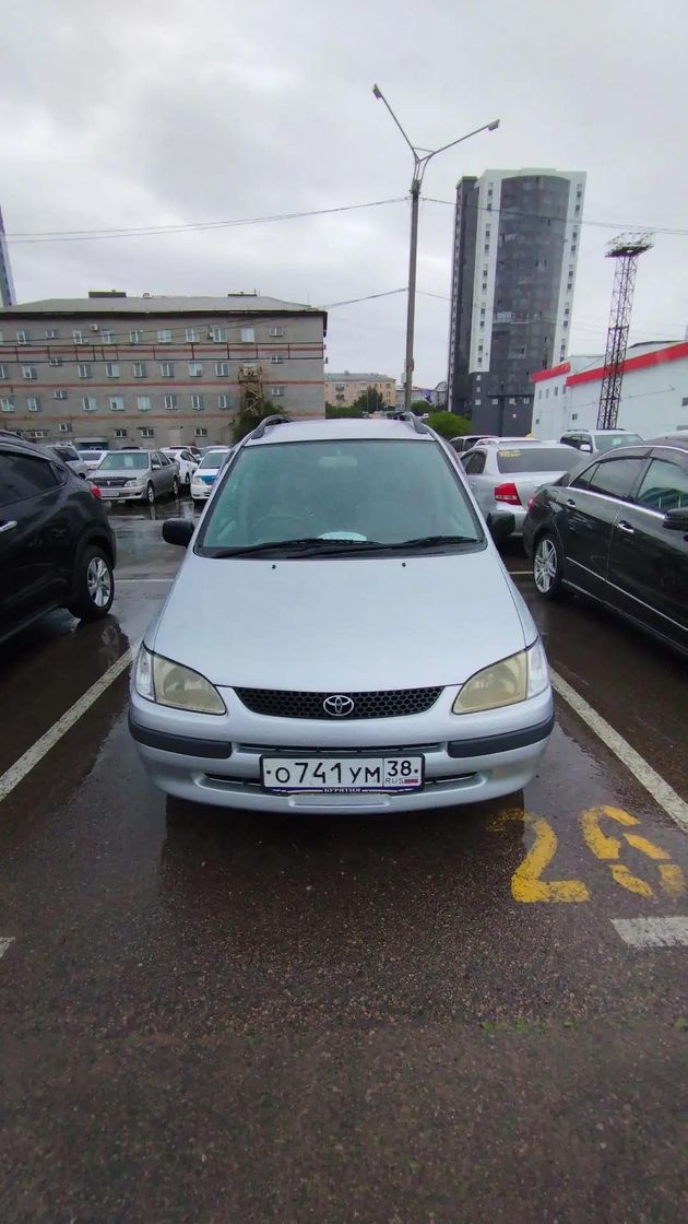 Toyota Corolla Spacio, 1999