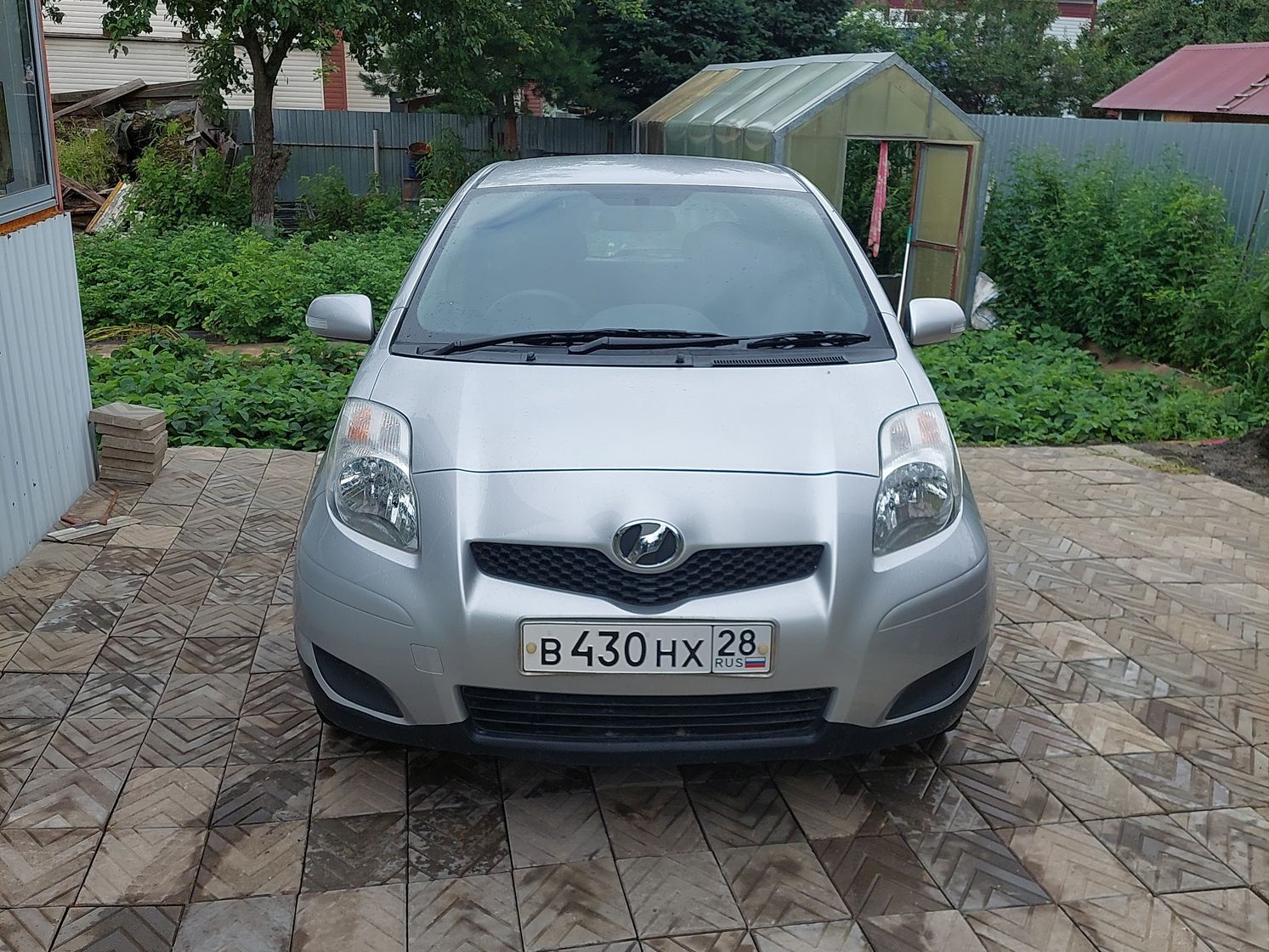 Toyota Vitz, 2010