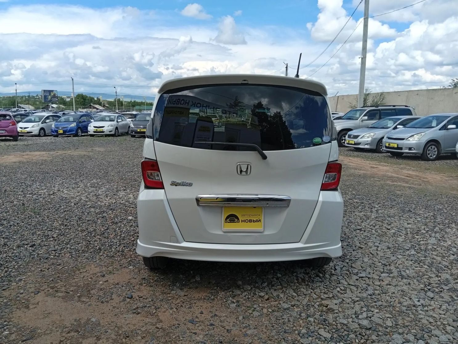 Honda Freed Spike, 2013