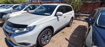 Mitsubishi Outlander, 2015
