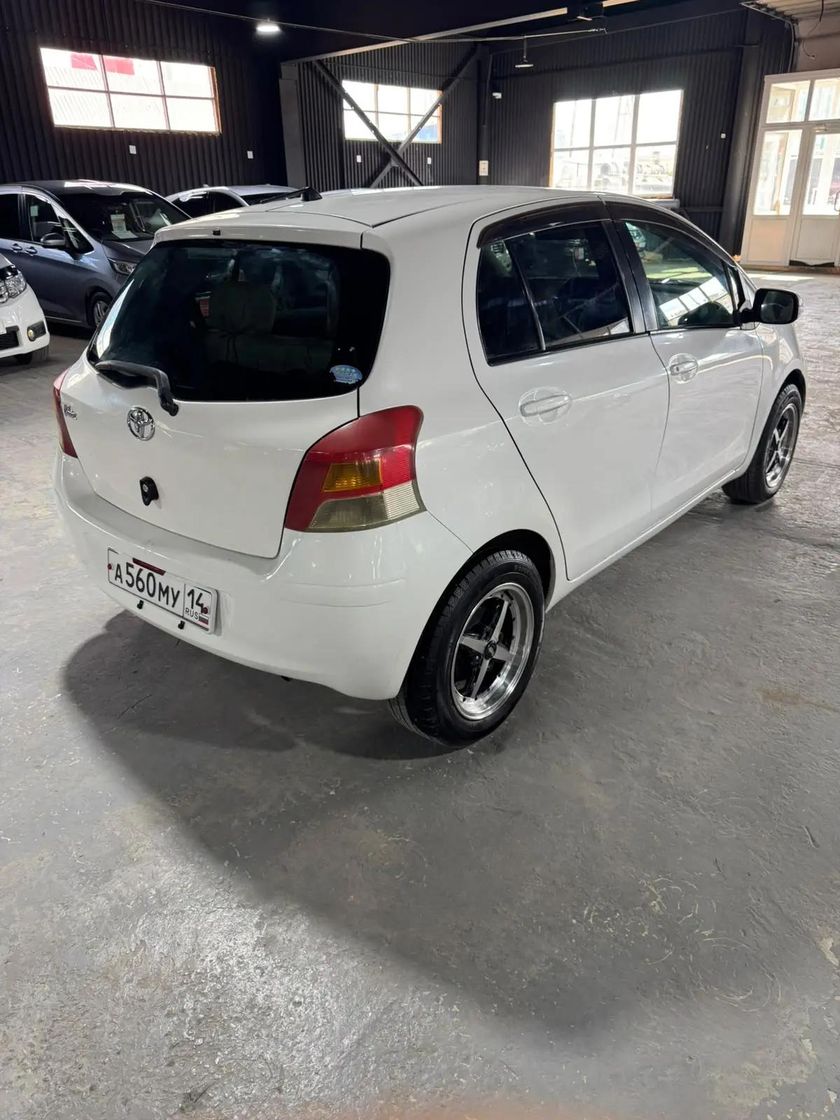 Toyota Vitz, 2008