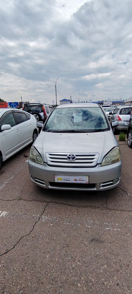 Toyota Ipsum, 2001