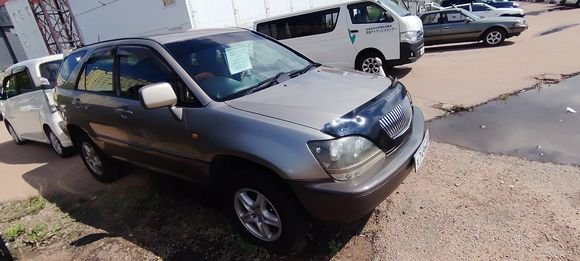 Toyota Harrier, 1998
