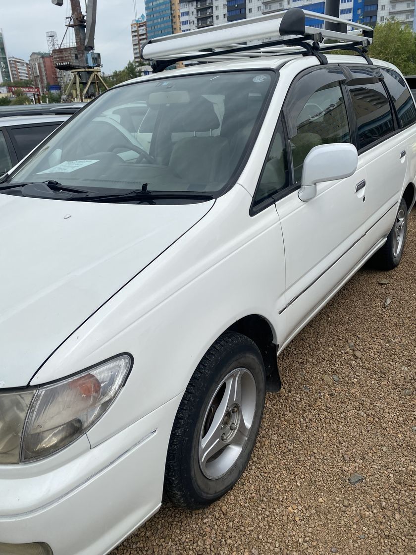 Nissan Presage, 2000