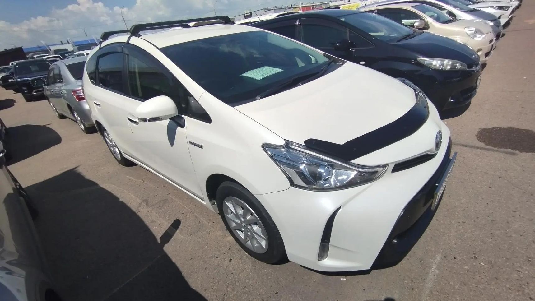 Toyota Prius Alpha, 2016