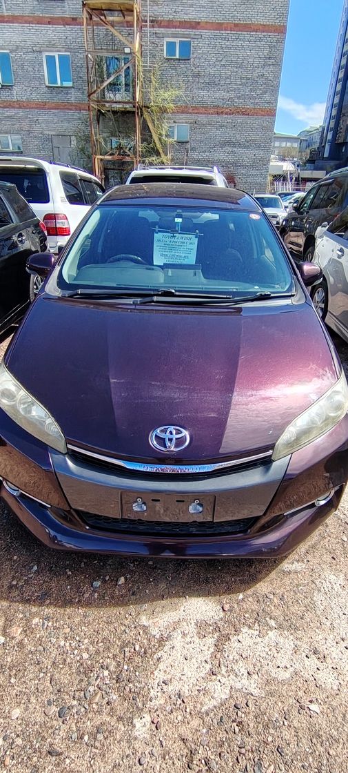 Toyota Wish, 2012